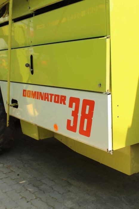 зернозбиральний комбайн Claas Dominator 38, клас, джондір