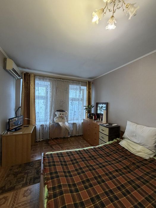 Продам 1-к квартиру на вул. Скісной (Косвенной), Молдаванка. (3-329-261)