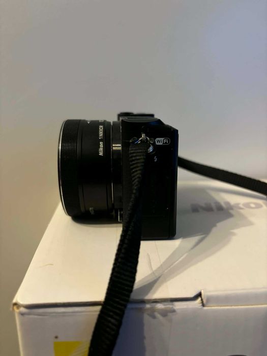 Aparat Nikon 1 J5 Double Zoom Kit