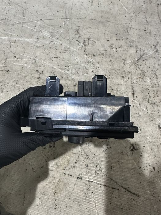 Panel Klimatyzacji Nawiewu Volvo V70 2.4D 30716022 06W12E-01