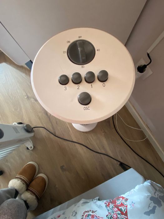 Coluna de Ar BLACK & DECKER BXEFT47E