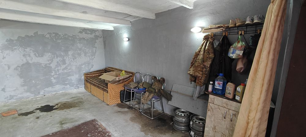 Продам гараж на дружбе