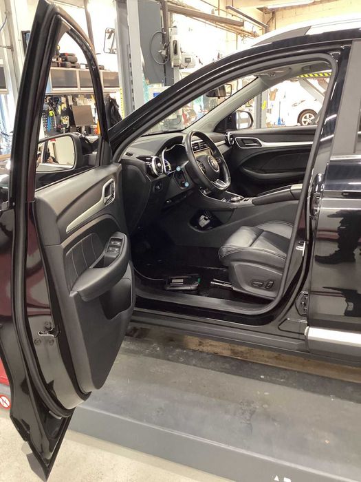 MG ZS EV 2020, електро, малий пробіг, європейська гарантія
