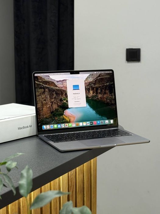 MacBook Air 13.6 Starlight/Silver/Space Gray  M2 8/512GB