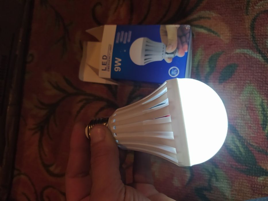 Лампа светодиодная аккуляторная