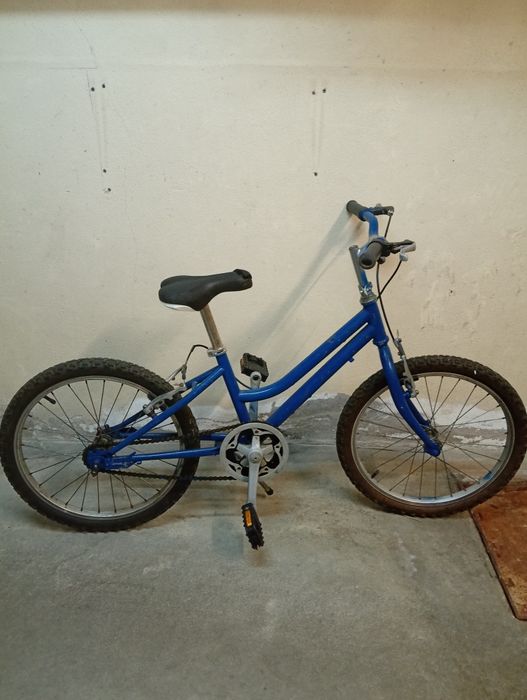 Bicicleta, com muito uso