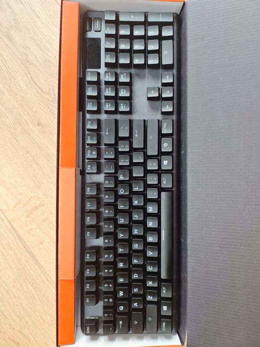 Steelseries APEX 5 klawiatura z podstawką
