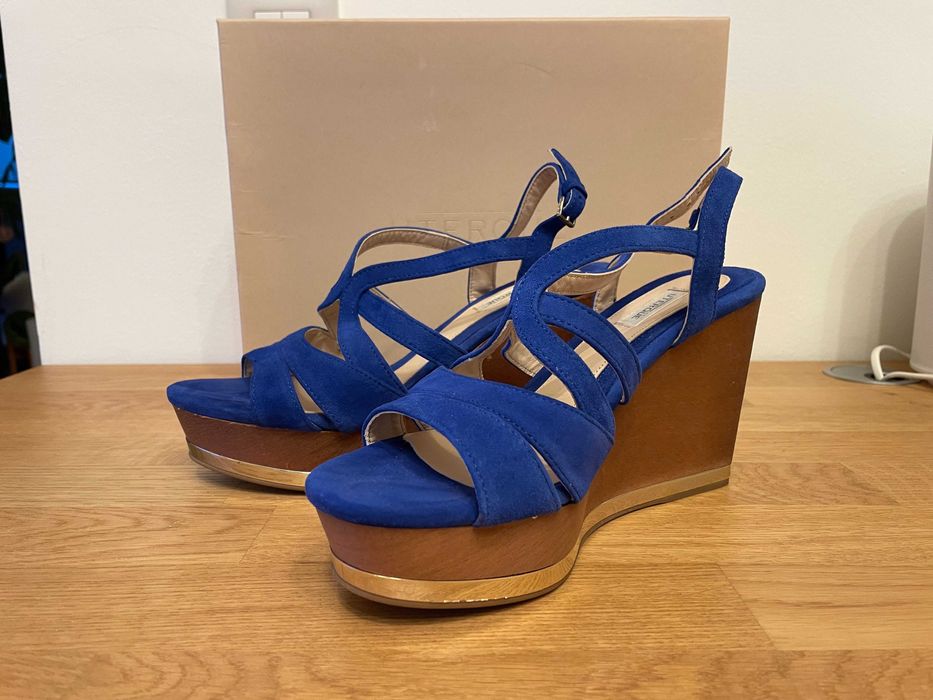 Sandálias Uterque Azuis em Camurça