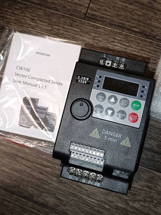 Частотник Landrive 2,2 квт новый 220-220