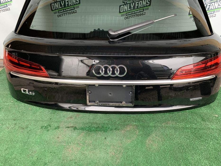 Audi Q5 80A 2021-2024 кришка багажника двері ляда чорний чорна lY9T