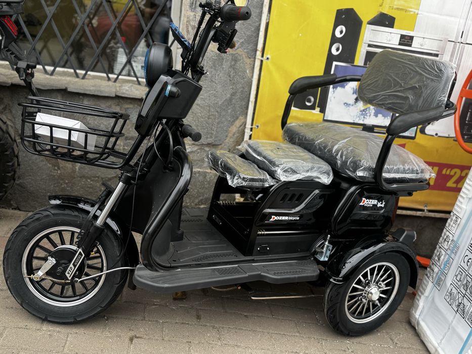 Електротрицикл DOZER Model 4E