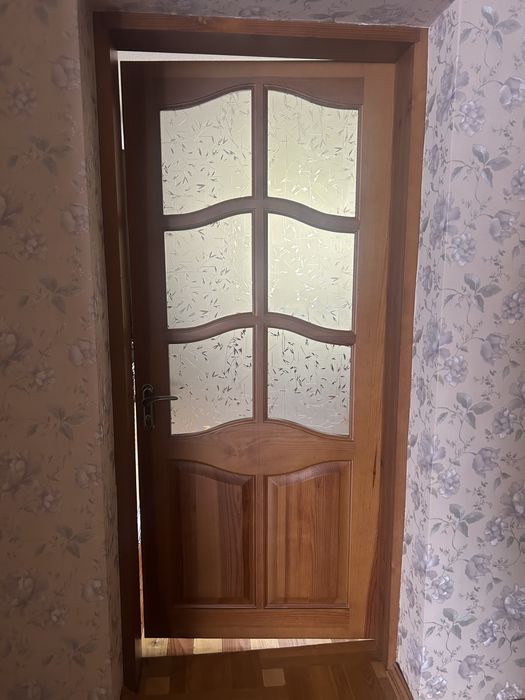 Продаю міжкімнатні деревяні двері