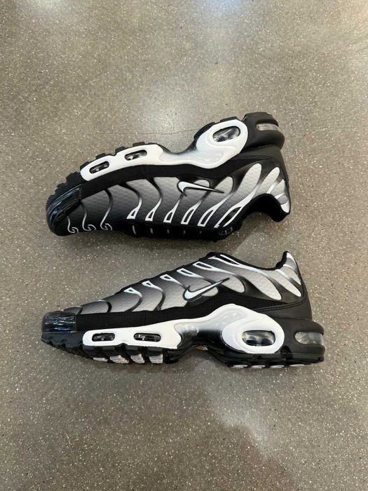 Nike Air Max TN Czarny R.43