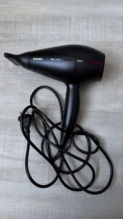 Фен Philips Pro 2100W ionic
