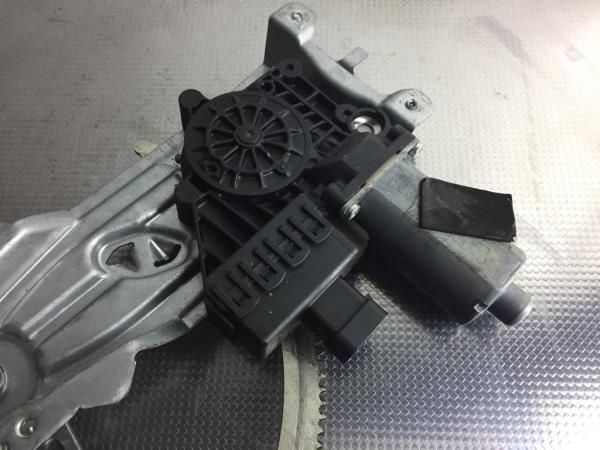 Elevador vidros frente esquerdo OPEL Astra H Hatchback (L48)