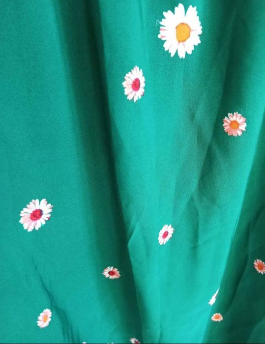 Vestido comprido verde com padrão floral tamanho 44