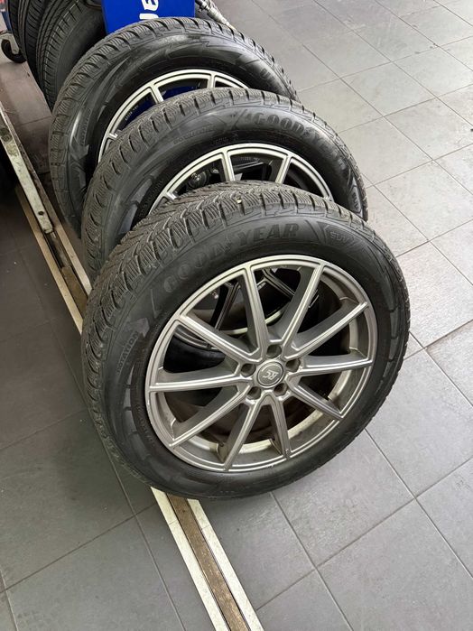 Jantes RC com Pneu Goodyear 235/55 R19 105H