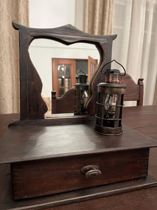 Vendo tocador pequeno antigo