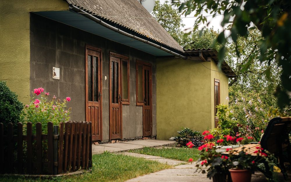 Світязь кімнати подобово