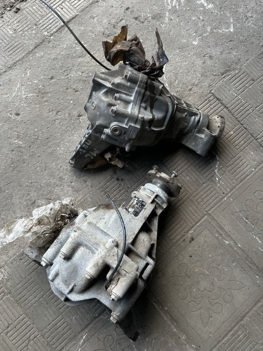 Передній та задній редуктор Мерседес мл 163 2.7 дизель 2000 Mersedes Ml163 2.7diesel