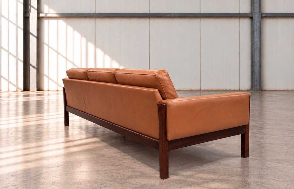 Sofá em Pau Santo do Hans Wegner Mod AP62
