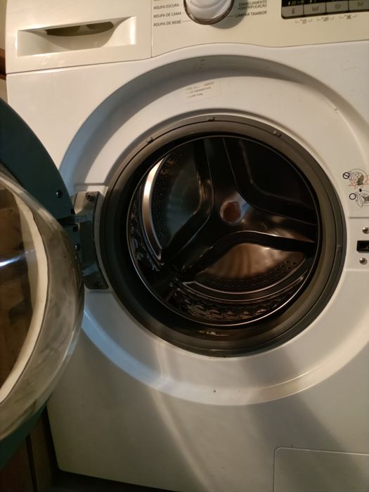 Máquina de lavar roupa Samsung EcoBubble - Muito bem estimada