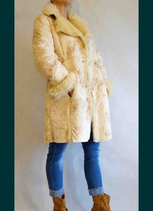 Paryski płaszcz w typie kożuszka, futro beżowe Boho Sinequanon Paris