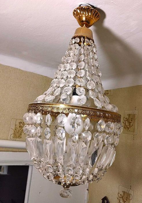 Продам кришталеву(хрустальну) люстру