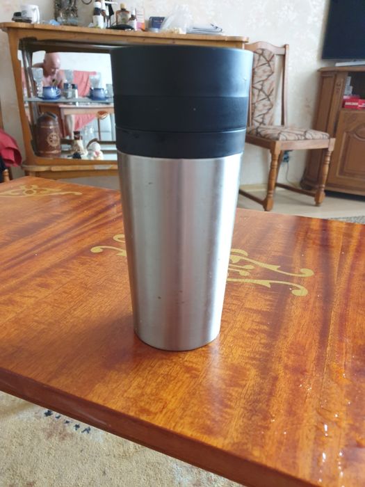 Продам  термокружка