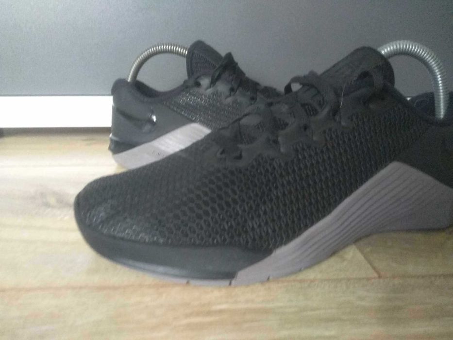 NIKE Metcon 5 AQ1189  Black Gunsmoke 40,5 buty treningowe