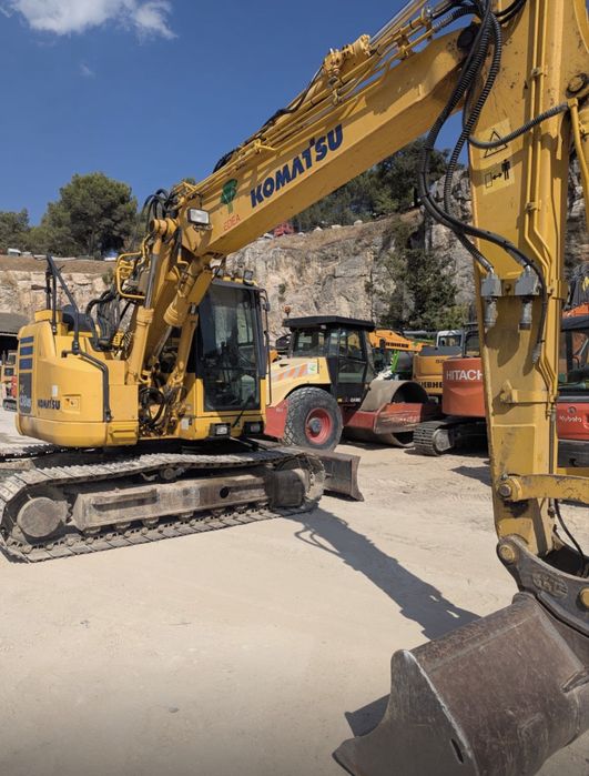 Mini giratoria komatsu pc 138