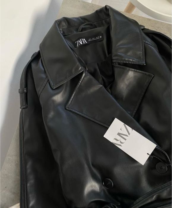 трендовий шкіряний тренч Zara