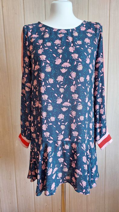 Sukienka mini w kwiaty