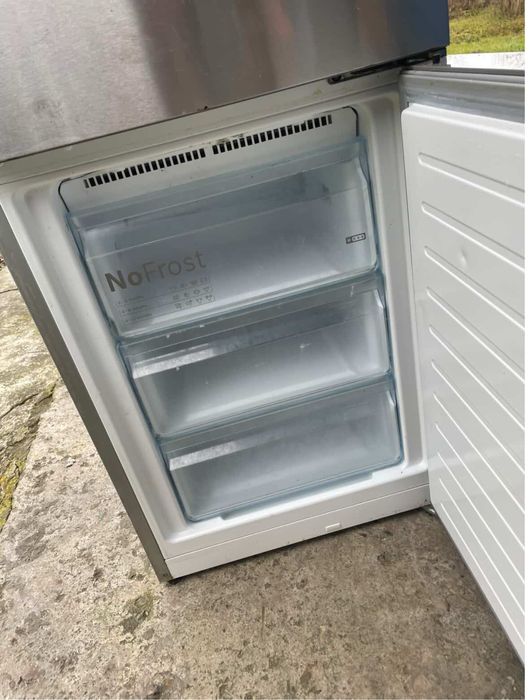 Холодильник BOSH привежений з Німеччини