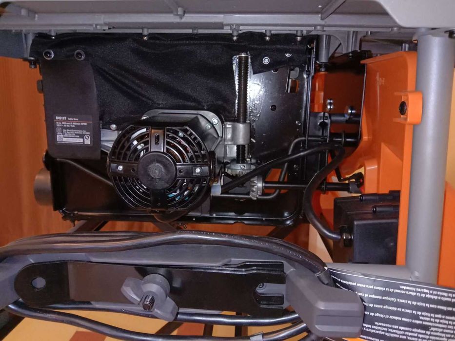 Циркулярная пила RidGid R4518 с подставкой Dewalt DW 7451