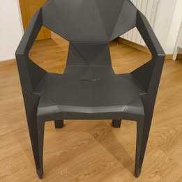 Cadeira de resina - cinzento