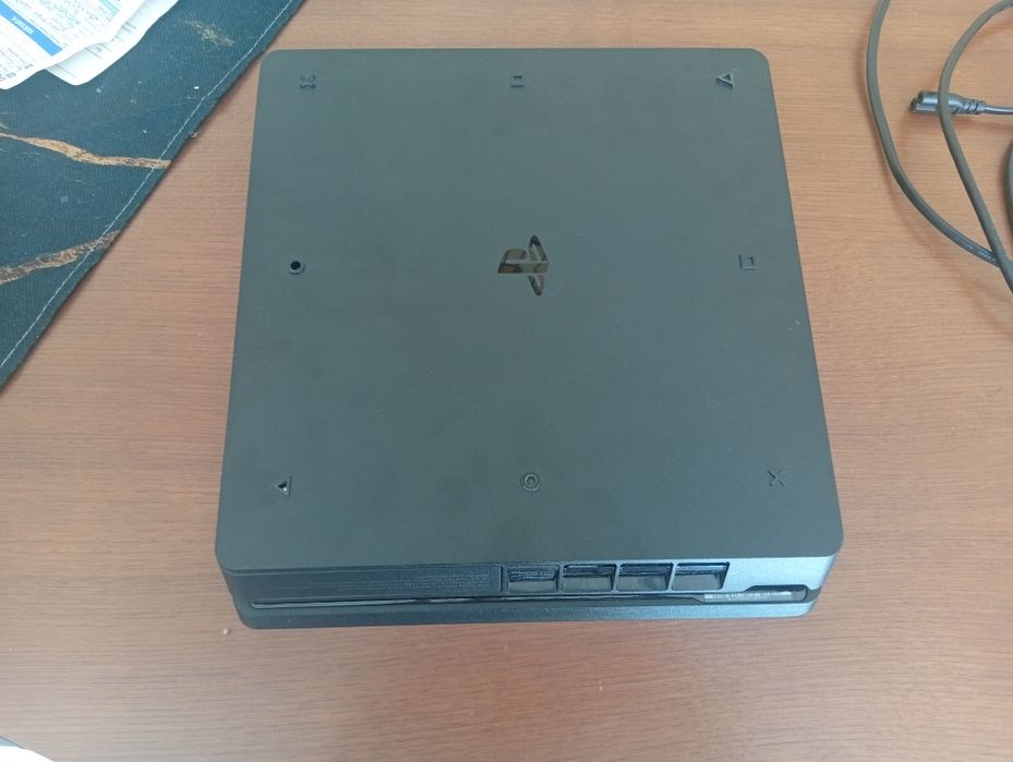Playstation 4 Slim