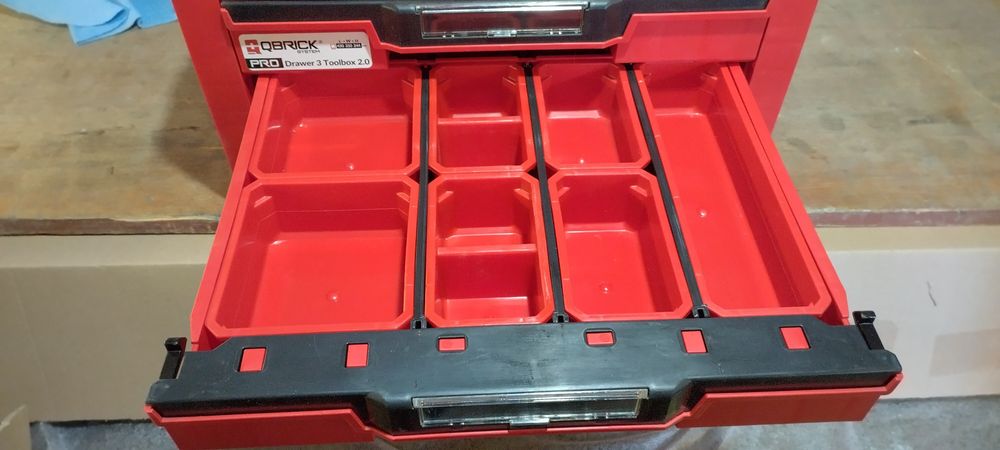 Qbrick System PRO Drawer 3x Red Ultra HD
