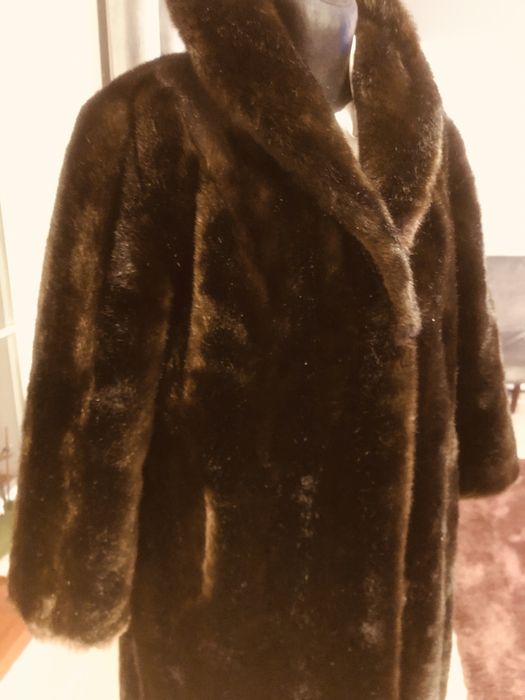 Futro płaszcz brązowe