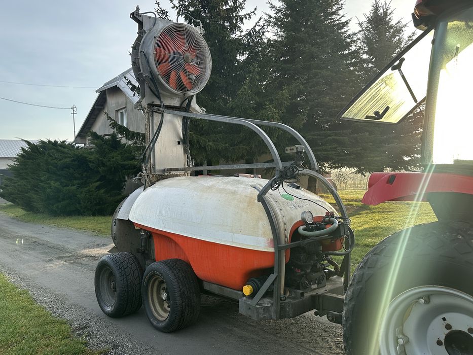 Włoski opryskiwacz Turbomatic SAE dwa wentylatory dwie osie