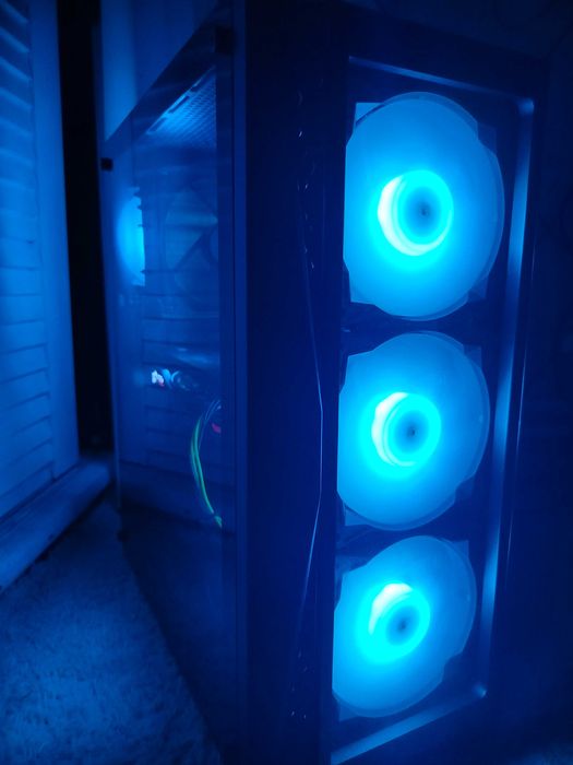 Komputer i5-8600k, HyperX 2x8 2400 CL12, RX480 8GB PNY, 2xDyski, H310