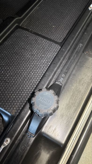 Box dachowy Thule Dynamic 800 (Size M)