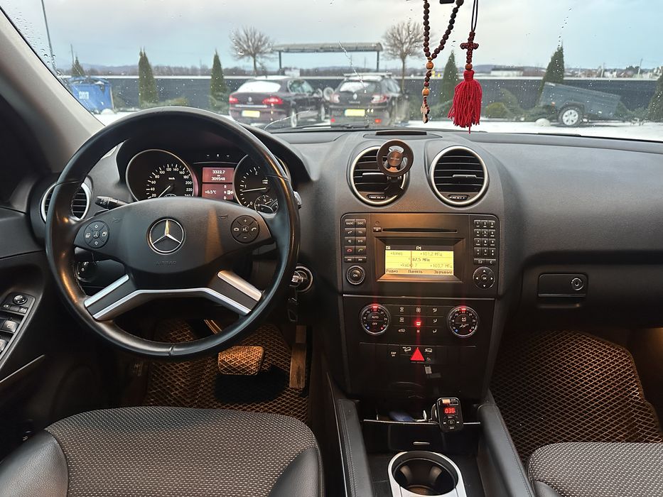 Mercedes Benz ML300CDI