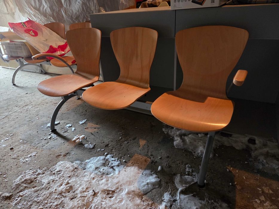 ławka/siedzisko do poczekalni