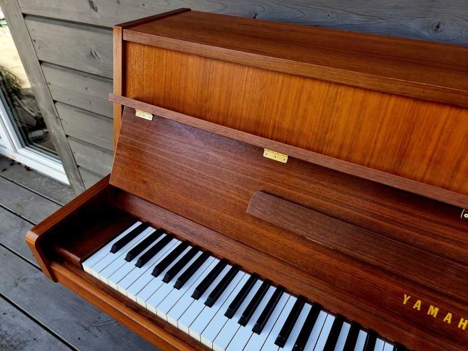 Pianino YAMAHA 104cm 1979r BRĄZOWY PÓŁMAT moderator