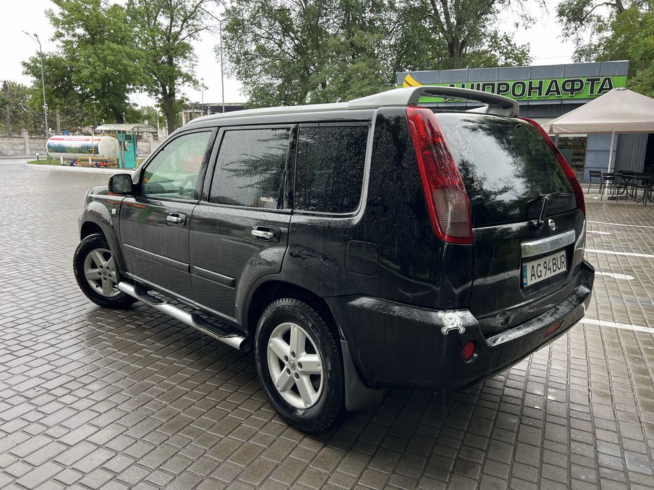 Продам Nissan X-Trail 2.2дизель в хорошем состоянии