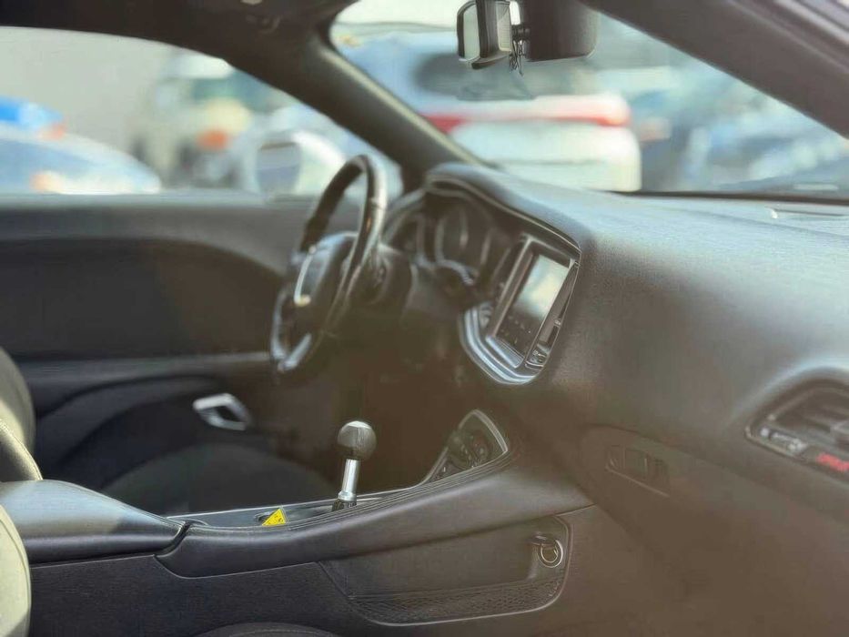 Dodge Challenger RT      2020