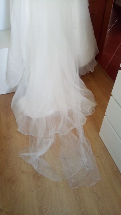 Vestido de Noiva com véu