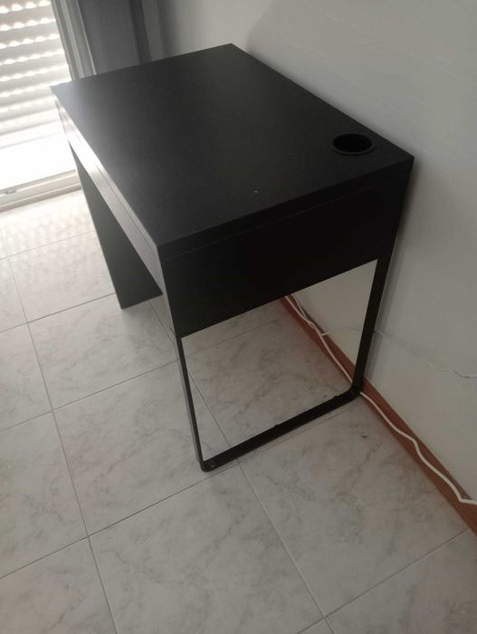 Mesa de Estudo Usada