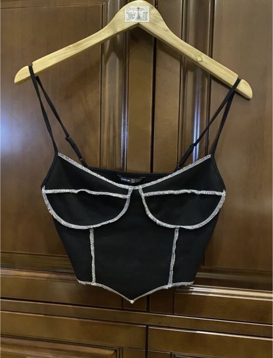 Топ на бретельках